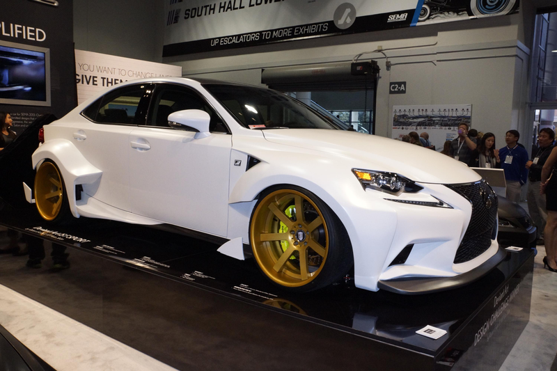Illustration for article titled The DeviantArt Lexus IS 350 F Sport Is Mean As Hell